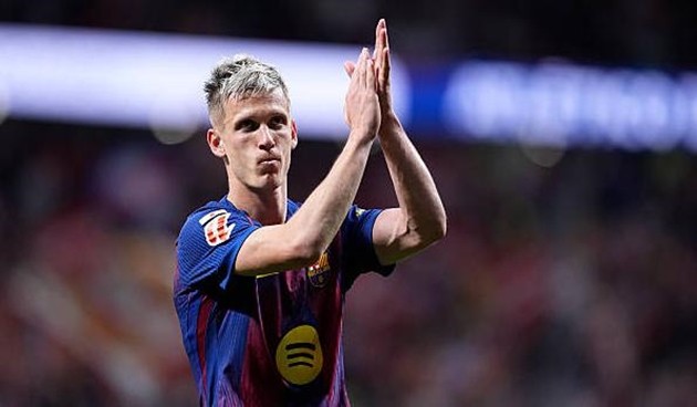 Dani Olmo quyết tâm ở lại Barcelona.