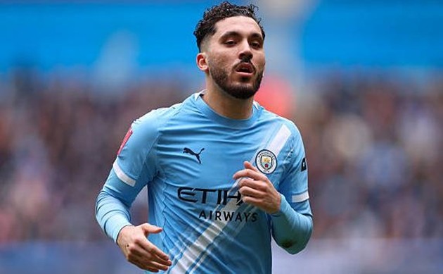 Rayan Cherki mang đến nhiều điều mới mẻ cho hàng công Manchester City.