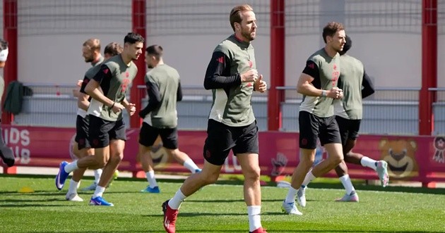 Kane sẽ ra sân gặp Real