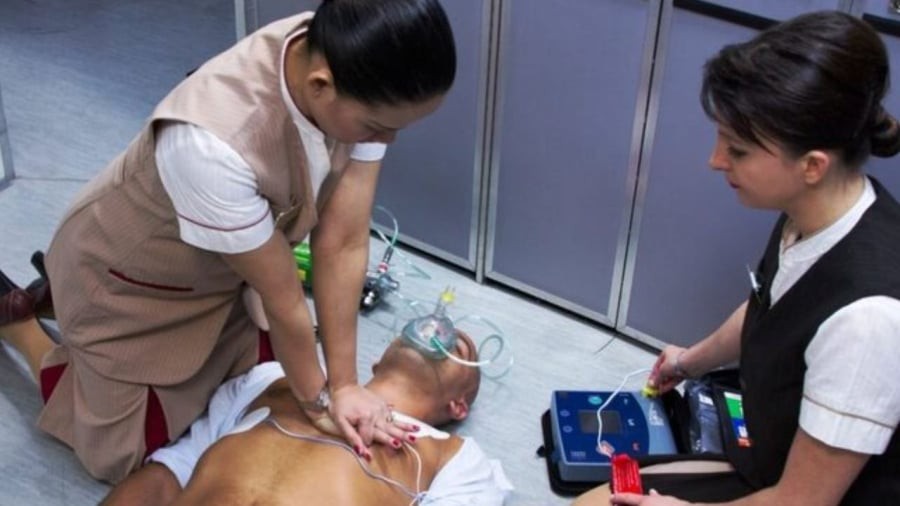 Các chuyến bay trên thế giới không bắt buộc phải có bác sĩ đi cùng.