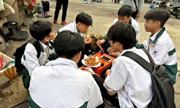 Nghị định này quy định cụ thể các hành vi vi phạm, hình thức và mức xử phạt, cũng như các biện pháp khắc phục hậu quả tương ứng. 