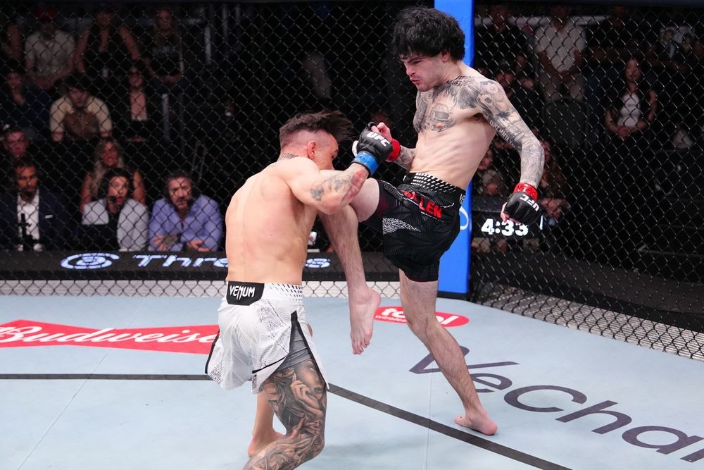 Tommy McMillen tung đòn gối vào Manolo Zecchini tại UFC Vegas 115