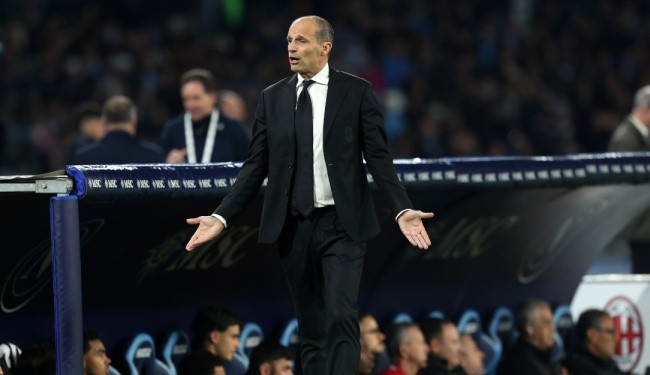 HLV Allegri thừa nhận Milan hết cơ hội vô địch.