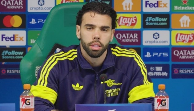 David Raya muốn Arsenal tận hưởng bầu không khí Champions League.