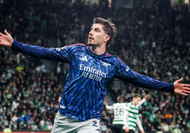 Havertz ăn mừng bàn thắng.