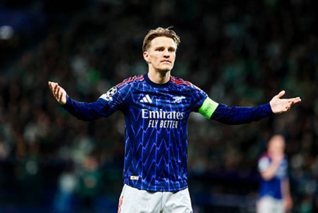 Tiền vệ công: Martin Odegaard - 6.6 điểm Đội trưởng của Arsenal có một ngày thi đấu dưới kỳ vọng. Anh thiếu đi những đường chuyền mang tính đột biến cao và không tạo ra được nhiều tầm ảnh hưởng lên lối chơi tấn công của 