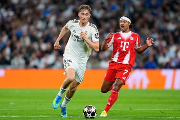 Trung vệ: Dean Huijsen - 6.0 điểm Cầu thủ trẻ này đã khởi đầu trận đấu khá tự tin với một tình huống dâng cao tấn công trong hiệp một. Tuy nhiên, càng về sau, Huijsen càng bộc lộ sự thiếu kinh nghiệm khi không thể tìm ra phương án ngăn chặn Michael Olise. Anh gặp rất nhiều khó khăn trong các tình huống đối mặt trước khi bị rút ra nghỉ ở phút 60 để nhường chỗ cho Eder Militao.