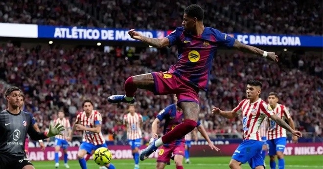 Barca muốn mua đứt Rashford.