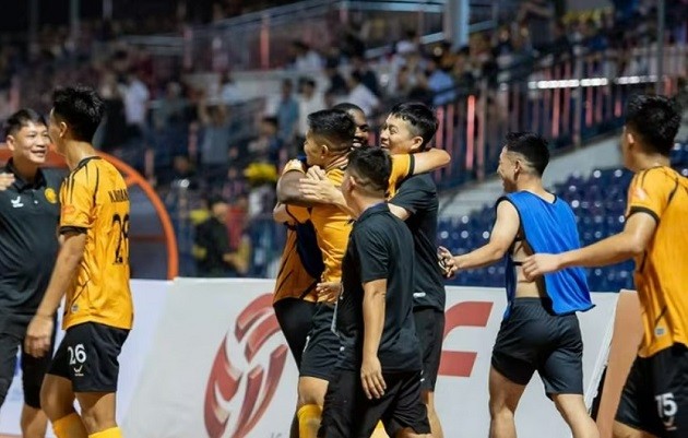 CLB Thanh Hóa ăn mừng sau chiến thắng trước 