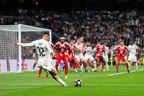 Màn trình diễn của Alexander-Arnold chưa được trọn vẹn. 