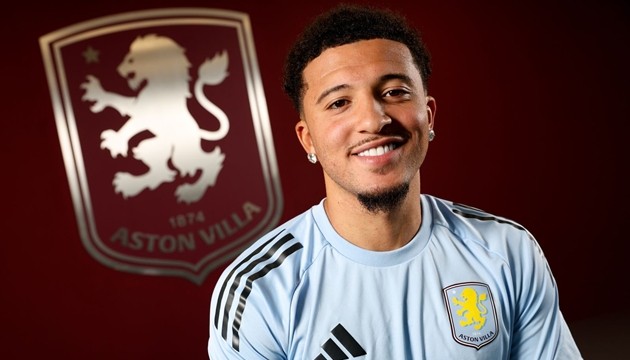 Dortmund giải cứu Sancho.