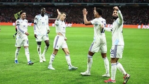 Villa cho thấy sức mạnh đáng nể ở Europa League.