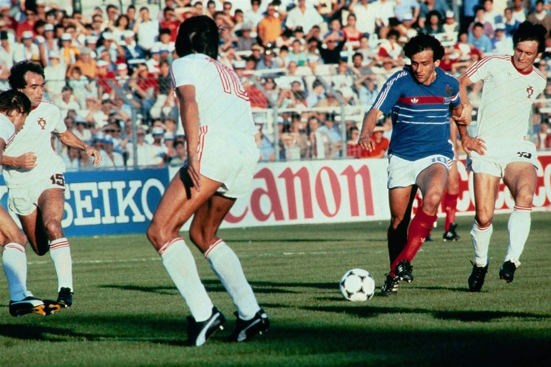Michel Platini đại diện cho những số 10 cổ điển.