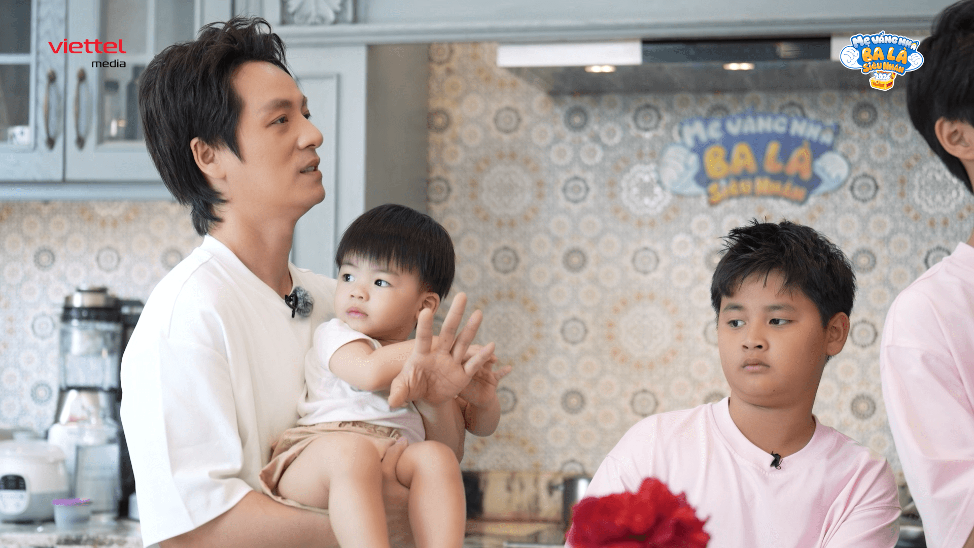 TES THU AM THANH.00_30_13_17.Still009.png