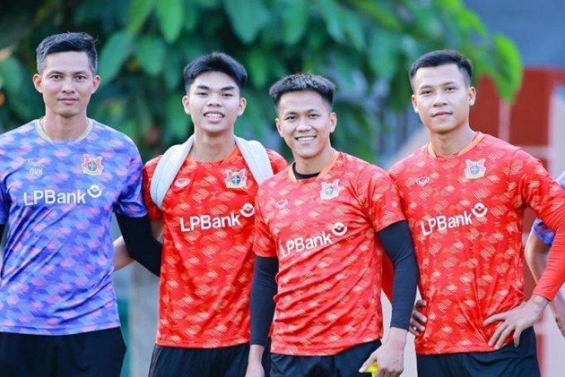 Lê Phát trở lại sau chấn thương vai.