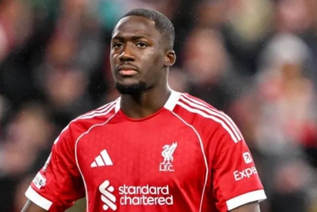 Konate gia hạn hợp đồng với Liverpool.