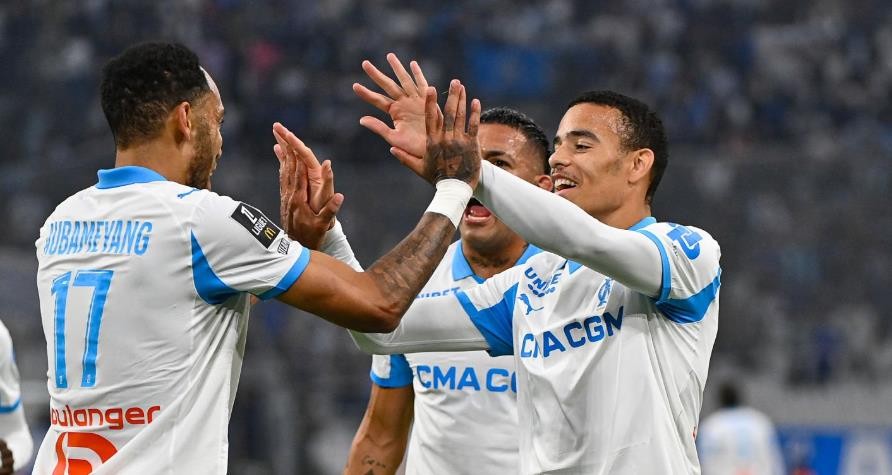 Greenwood không ghi bàn, nhưng nổi bật với cú đúp kiến tạo.