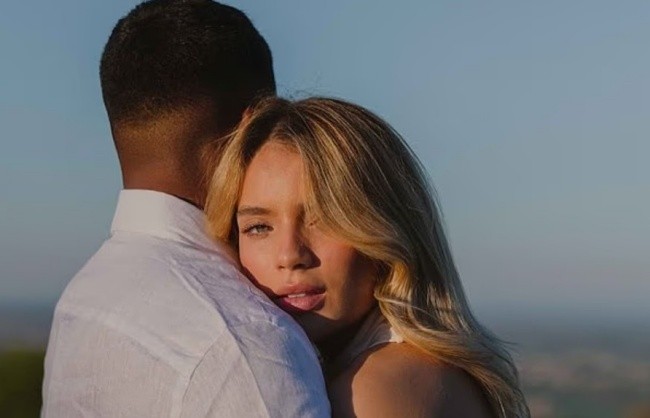 Endrick sắp chào đón con đầu lòng.