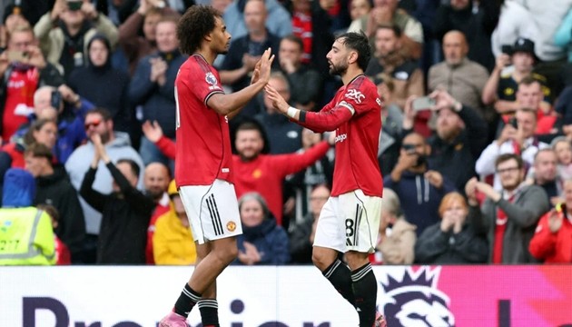 Bruno Fernandes vẫn tin tưởng ở joshua Zirkzee.