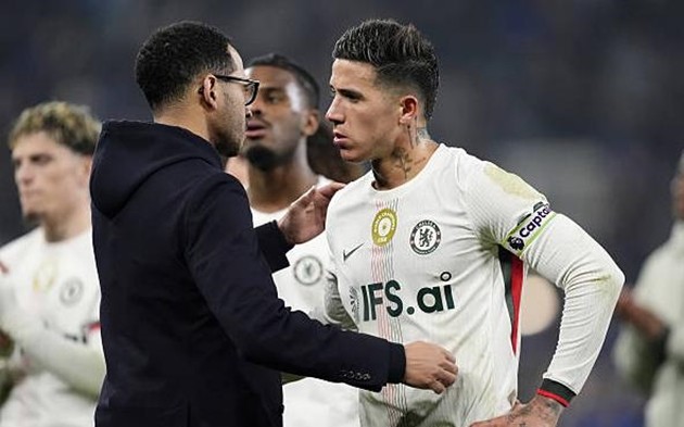 Enzo Fernandez dính án phạt vì những phát ngôn lùm xùm trên truyền thông.