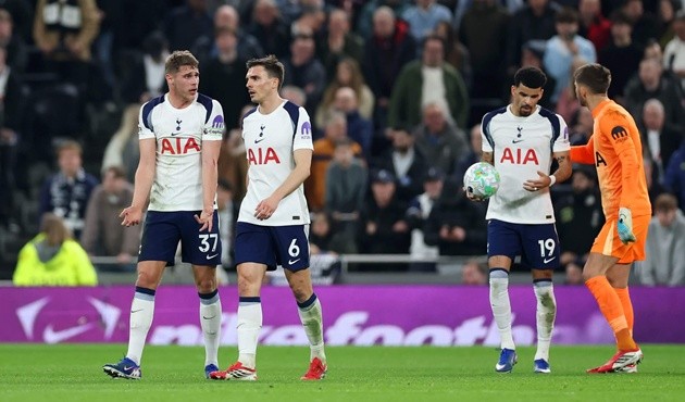 Spurs đã rớt xuống vị trí xuống hạng