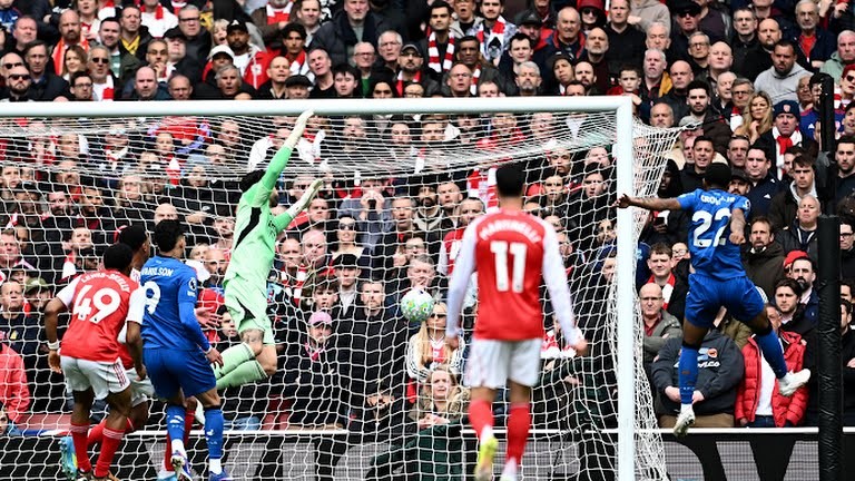 David Raya (6,1): Không thể làm gì hơn trong bàn thua của Kroupi.