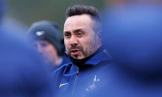 De Zerbi chuẩn bị ra mắt Spurs.