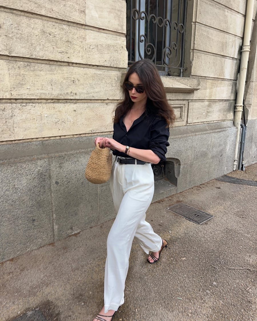 Những thiết kế có độ rủ tốt, chất liệu mỏng nhẹ luôn được ưu tiên để mang lại cảm giác thoải mái khi mặc.