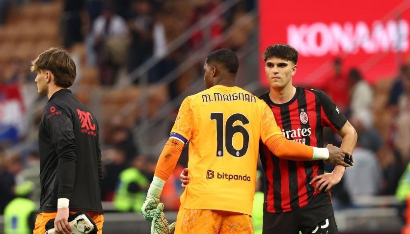 Milan có trận đấu bạc nhược.