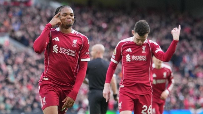 Liverpool tạo cú hích trước màn tái đấu PSG.