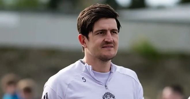  Maguire sẽ tiếp tục gắn bó với MU.