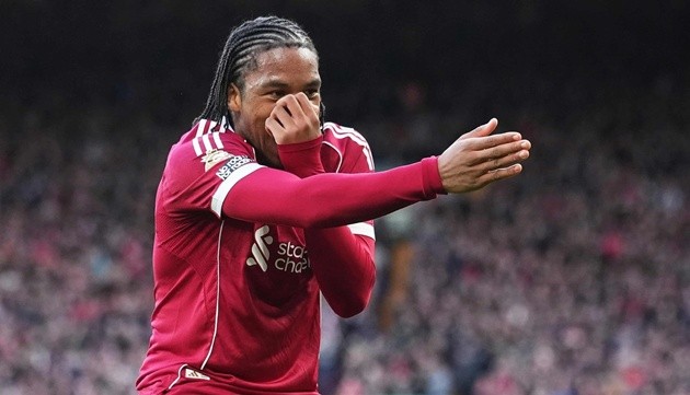 Ngumoha gửi thông điệp đến Slot với bàn thắng trước Fulham