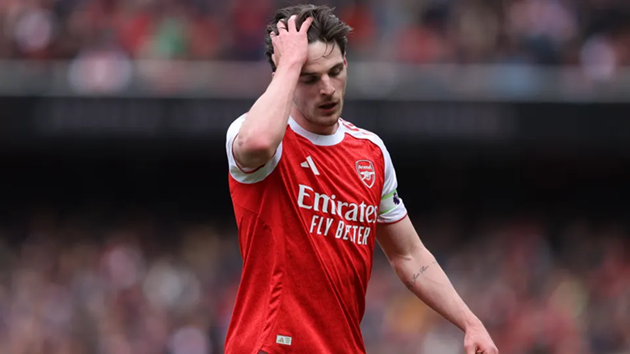 Arsenal khiến người hâm mộ lo lắng khi bất ngờ để thua Bournemouth.