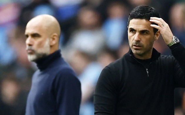 Arsenal đang tự bắn vào chân mình