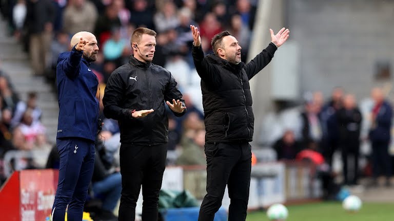 Roberto De Zerbi thua trận ra mắt với Spurs.