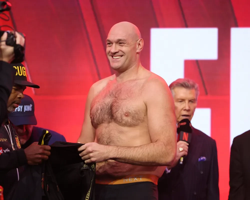 Tyson Fury tại buổi cân thử trước trận đấu với Arslanbek Makhmudov