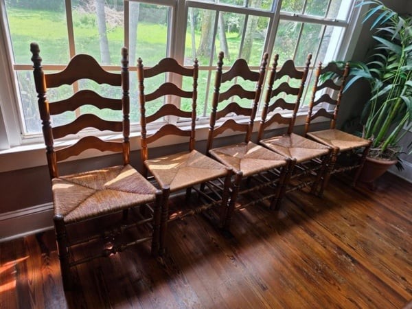 Ngôi nhà không chỉ là nơi trú ngụ mà còn là không gian năng lượng gắn liền với các thành viên. 