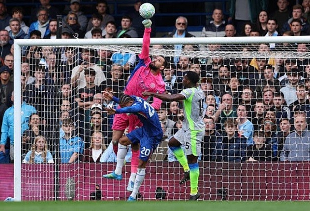 Gianluigi Donnarumma (8): Có những pha cứu thua xuất sắc, đặc biệt là tình huống ngăn chặn Cucurella ở cự ly gần và khả năng băng cắt chủ động.
