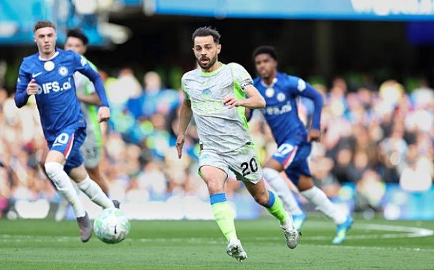 Bernardo Silva (7): Hoàn thành tốt vai trò điều tiết và hỗ trợ phòng ngự từ xa, đánh dấu cột mốc 451 lần ra sân bằng một tinh thần thi đấu bền bỉ.