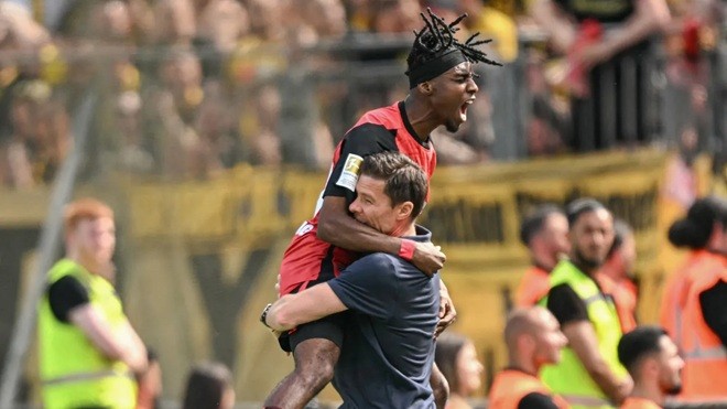  Frimpong và Alonso khi còn ở Đức.