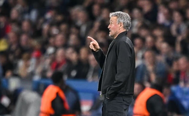 HLV Luis Enrique cam kết tương lai với PSG