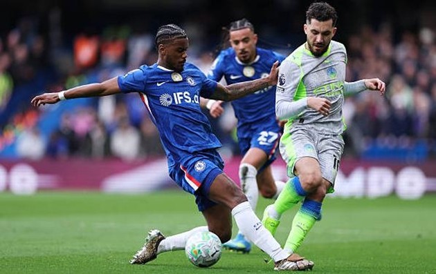 Manchester City dễ dàng đánh bại Chelsea trên sân khách.