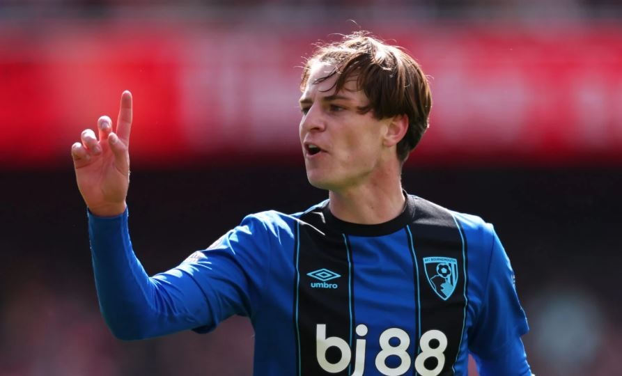 Scott là lựa chọn khôn ngoan cho MU.