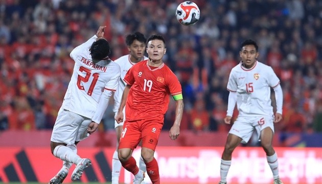 Tuyến giữa Việt Nam thừa sáng tạo, thiếu máy quét.