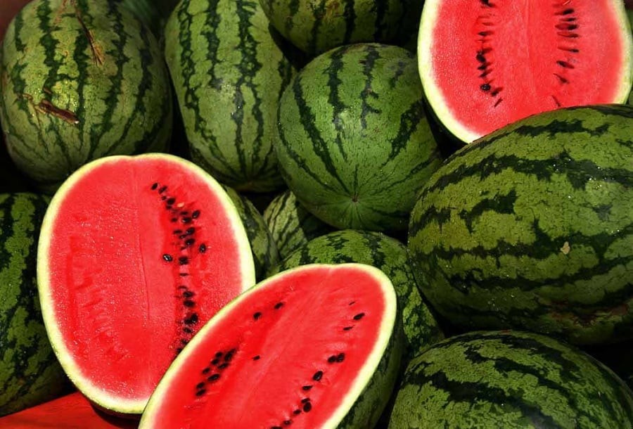 Dưa hấu là loại quả có chứa nhiều vitamin C và lycopene