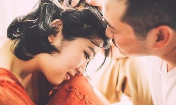 35 tuổi, vừa trải qua một cuộc hôn nhân đổ vỡ, chị Thu hiện sống cùng con gái nhỏ.