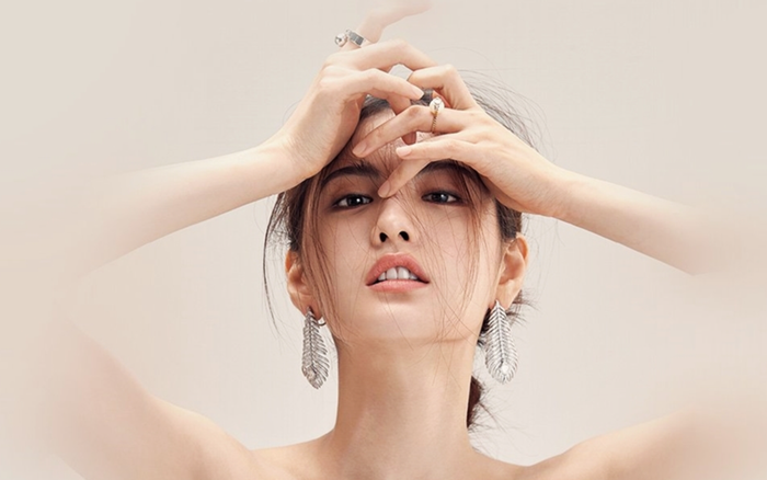 Sau bước bổ sung chất béo tốt, việc cung cấp thêm vitamin và enzyme từ nước ép trái cây giúp hoàn thiện quá trình nuôi dưỡng cơ thể.