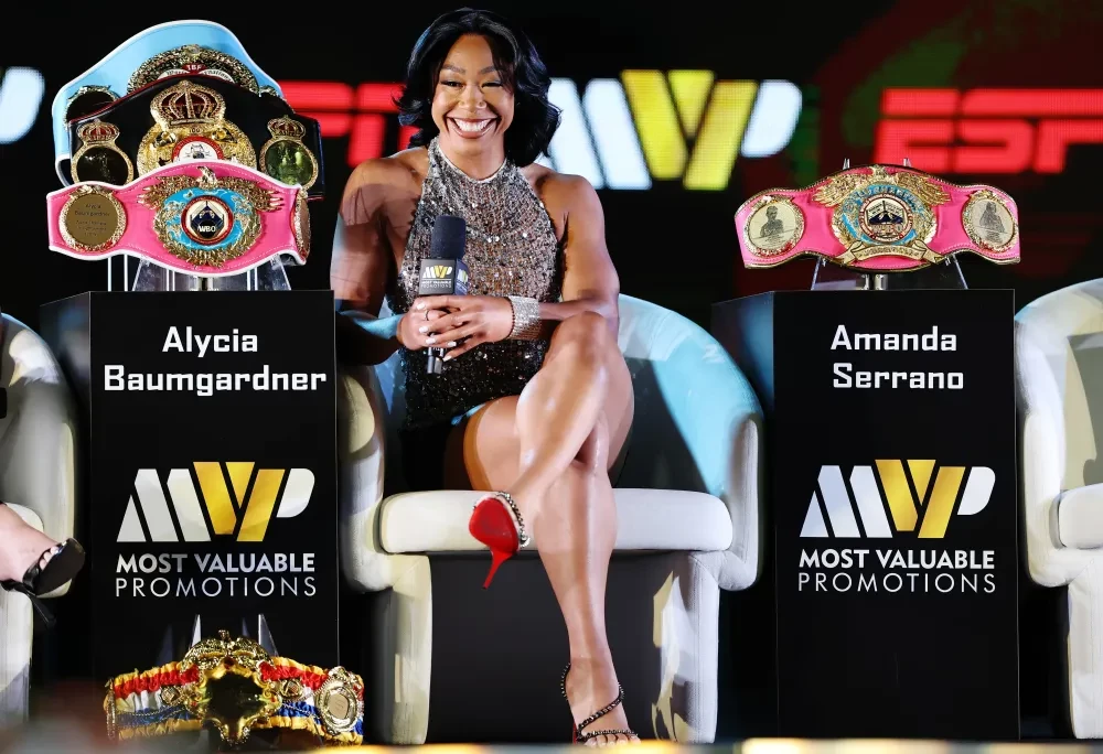 Alycia Baumgardner tại họp báo