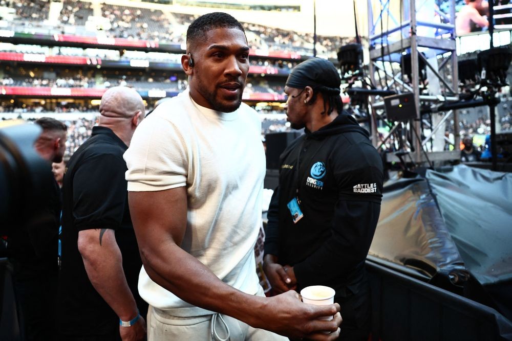 Anthony Joshua tại sân vận động Tottenham Hotspur