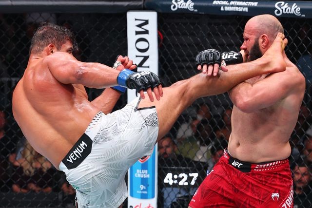 Paulo Costa giành chiến thắng tại UFC 327
